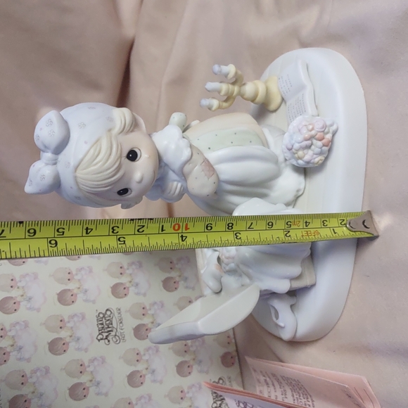 Precious Moments Vintage Precious Memories 1983 - Picture 5 of 6